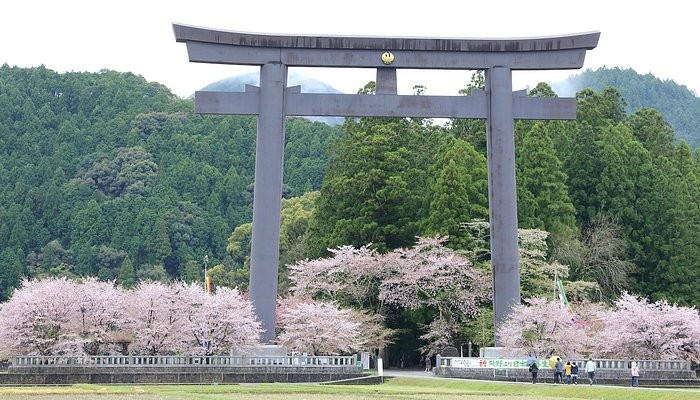 熊野本宮の大鳥居